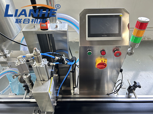 Llenador de alta velocidad de engranaje de la bomba de la máquina de rellenar del tarro líquido automático de la botella