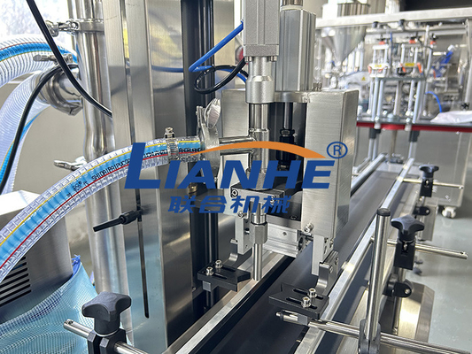 Llenador de alta velocidad de engranaje de la bomba de la máquina de rellenar del tarro líquido automático de la botella