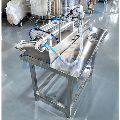 Artículo horizontal de rellenar líquido semi automático de la máquina 0.6-0.8MPa