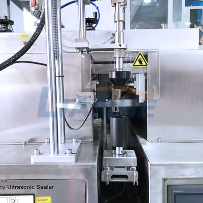 Llenador y sellador que se escapan antis, máquina cosmética del tubo del lacre del tubo del PLC