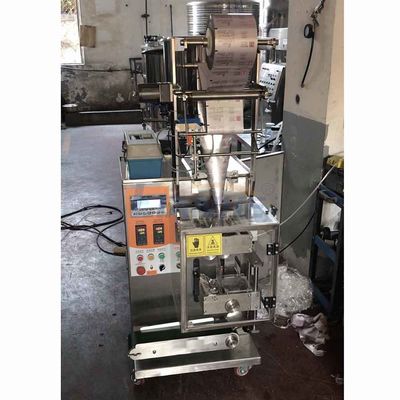 Máquina de rellenar de la bolsita de 220V/110V 3.5KW eléctrica para el empaquetado poner crema